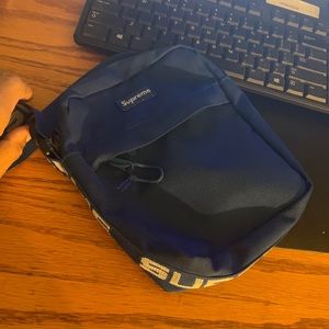 SUPREME ROYAL blue shoulder bag rare can’t find
